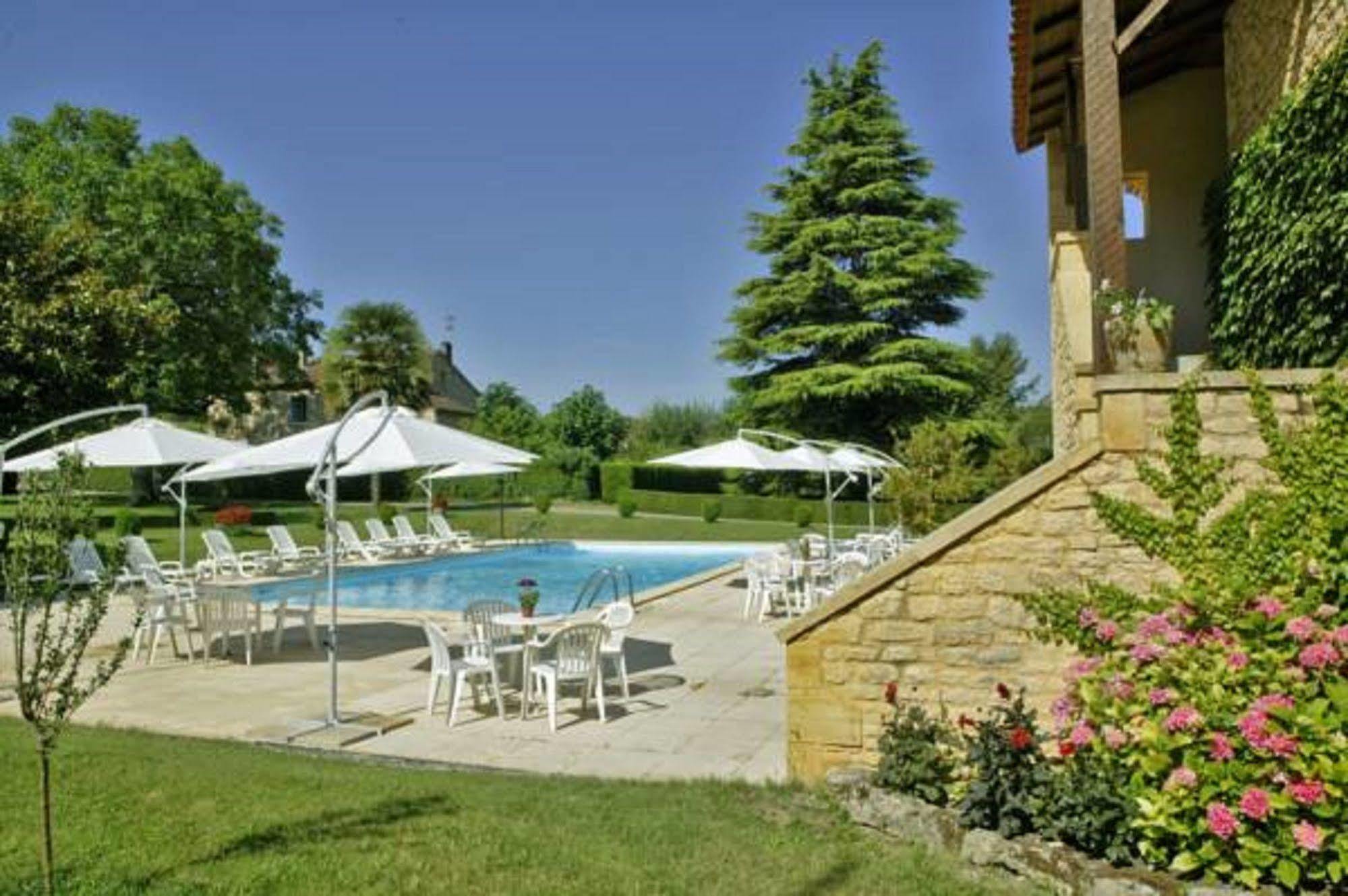 Hotel Des Roches - Climatisation Les Eyzies Exterior photo